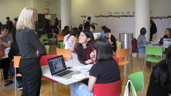 Students talking with Dean Green